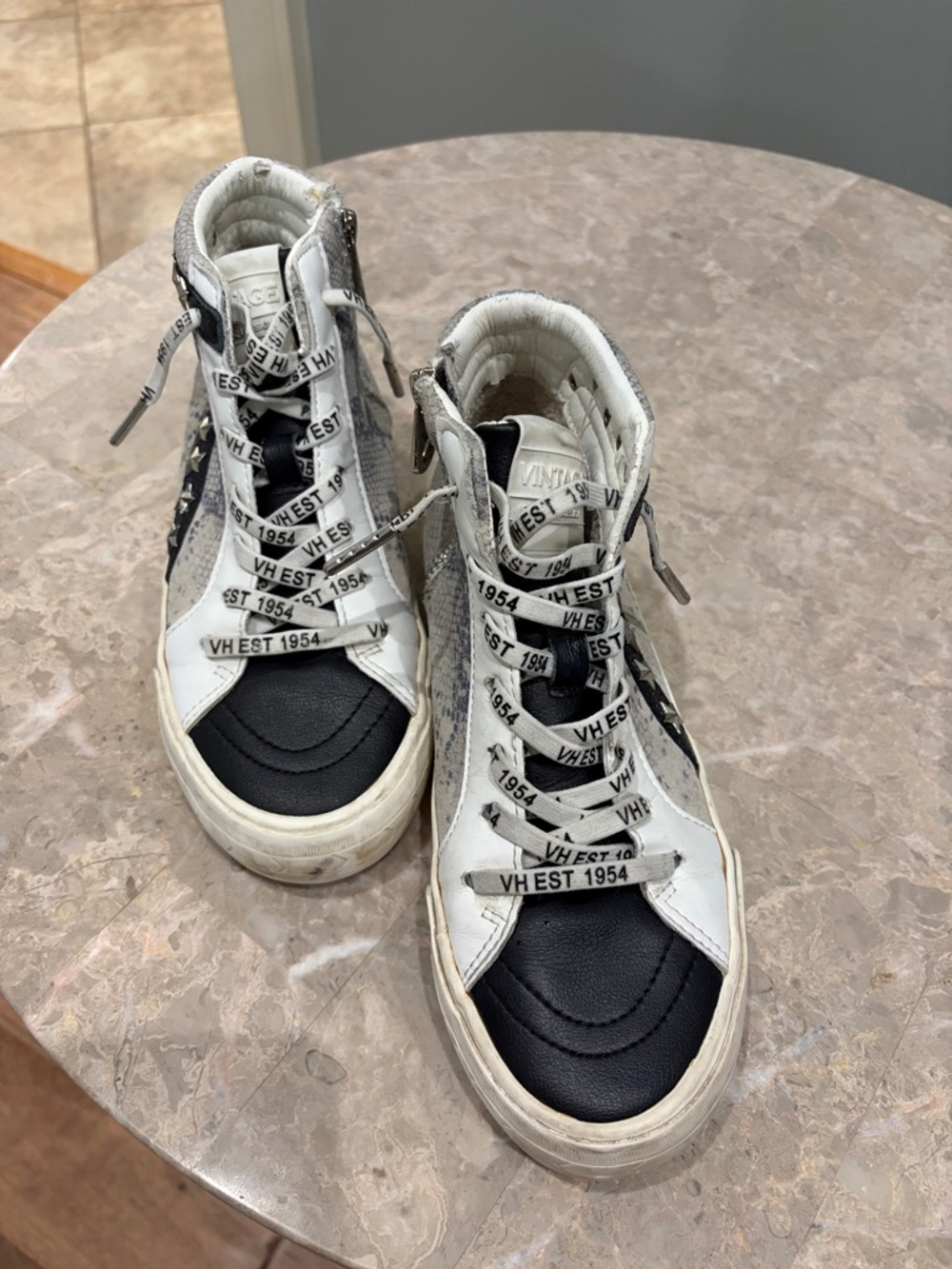 Vintage Havana High-Top Sneakers in White and Black - Picture 2 of 6